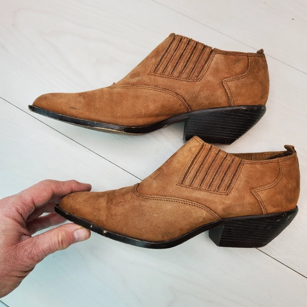 Zodiac‎ Dazey Tan Suede Western Pointed Toe Ankle Boots W 8.5 M Boho Festival